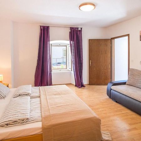 Apartment Polo Врбник Екстер'єр фото