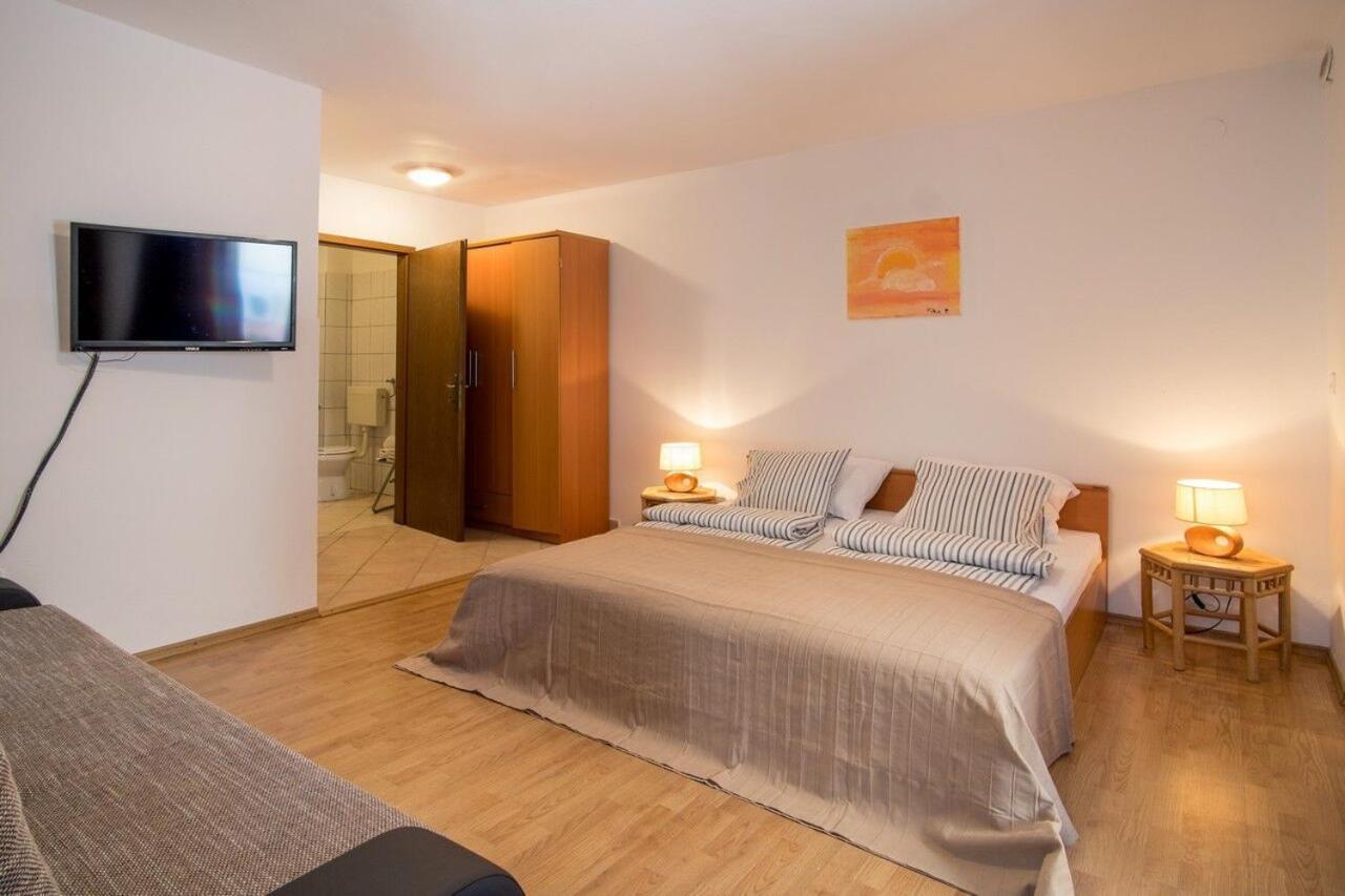 Apartment Polo Врбник Екстер'єр фото